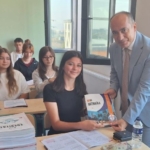 130 Öğrenciye Yardımcı Kitap Desteği